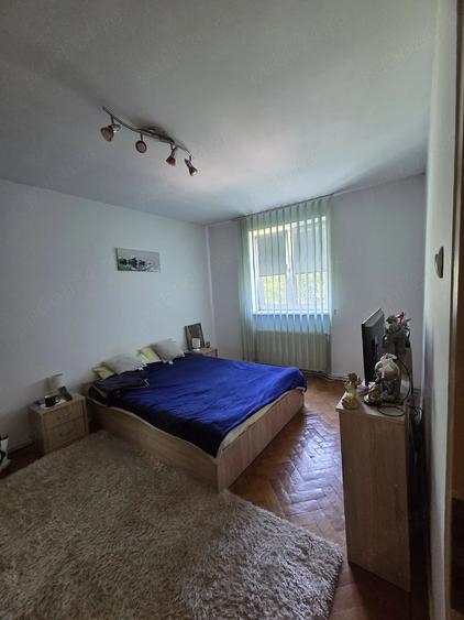 De vanzare apartament 3 camere zona Lunca, Re?i?a - 5