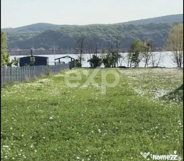 Teren de 2109 mp, în Budeasa