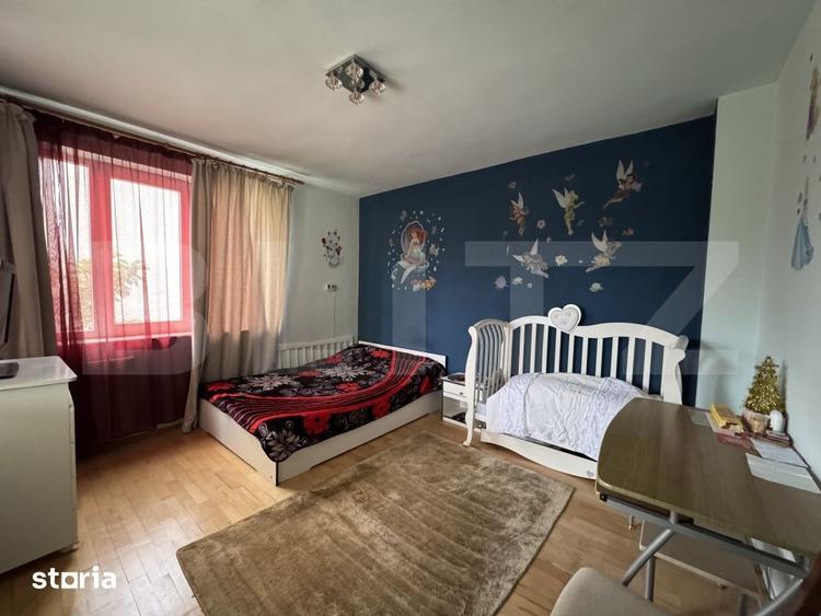 Casă cu 7 camere cu Teren 230 Mp în Siloz