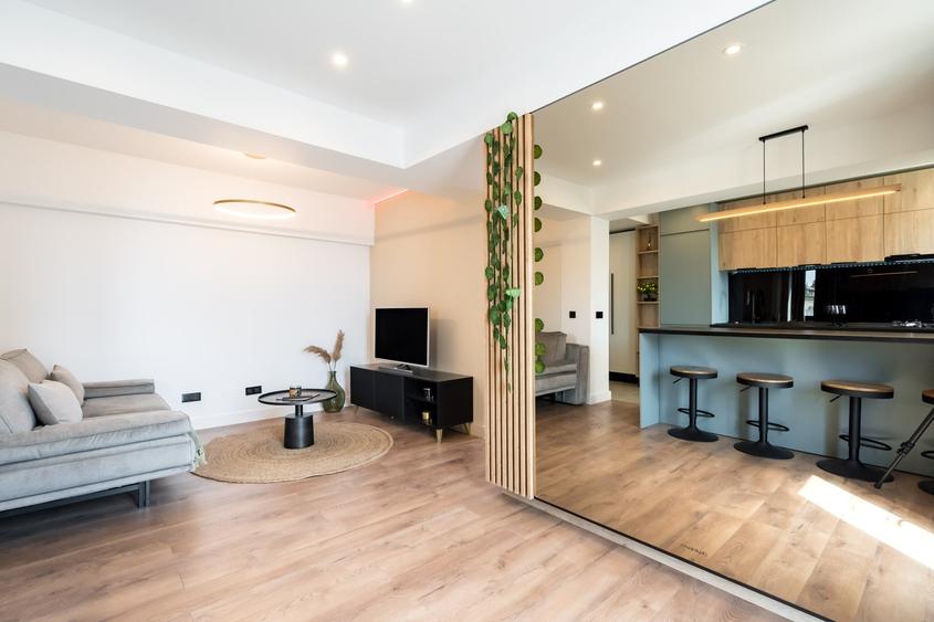 Apartament cu 2 camere semidecomandat în P-ța Romană