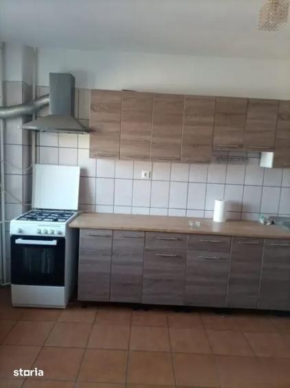Apartament cu 5 camere decomandat în Centrul Civic