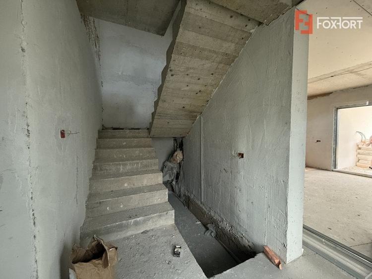 Duplex cu 4 camere cu Canalizare în Dumbrăvița