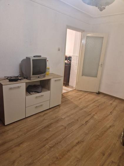 Garsonieră decomandată în Rovine