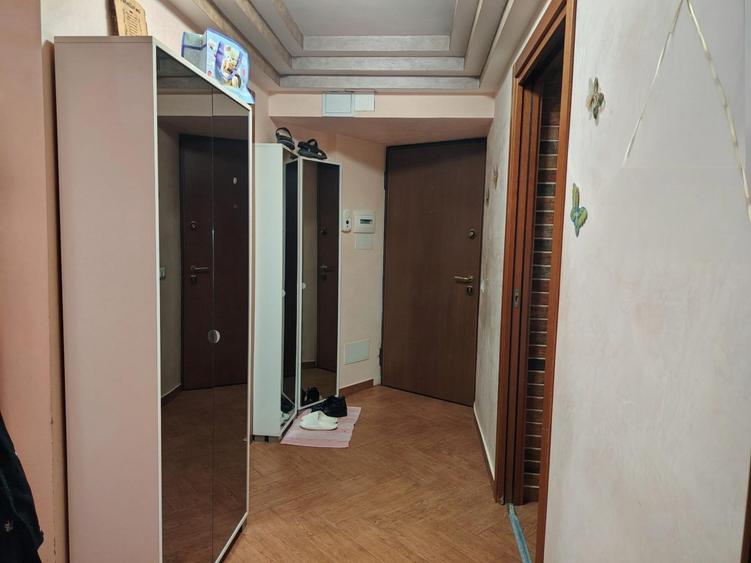 Apartament cu 3 camere decomandat, mobilat în Ultracentral