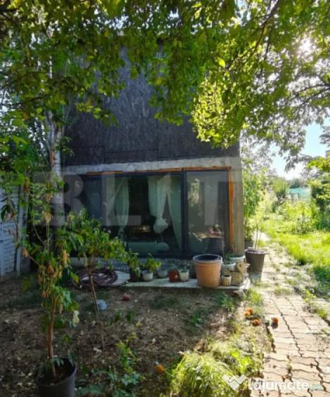 Casă cu 2 camere cu Teren 1300 Mp în Brezoaia