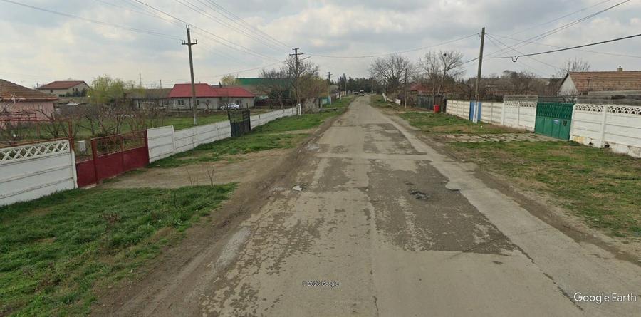 Teren Construcții intravilan de 800 mp, în Poiana