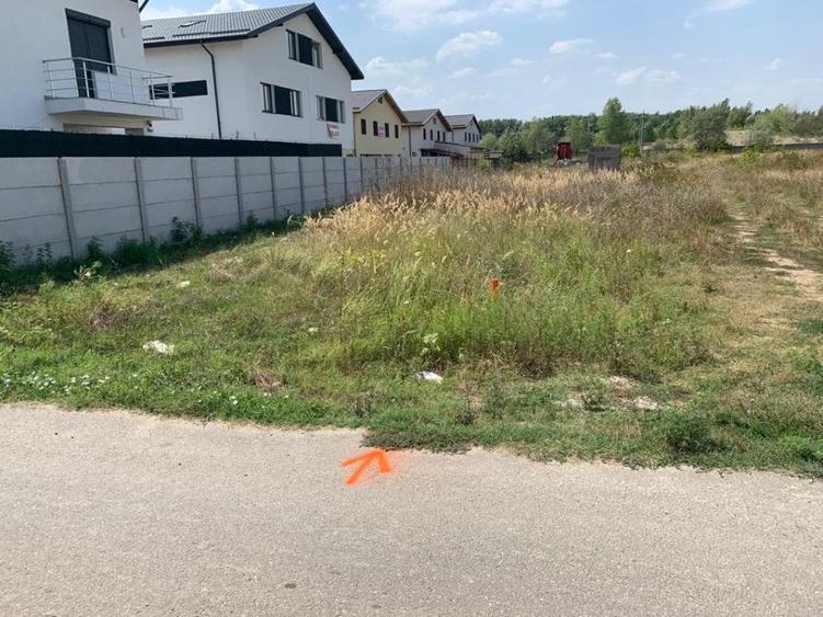 Teren Construcții intravilan de 625 mp, în Vest