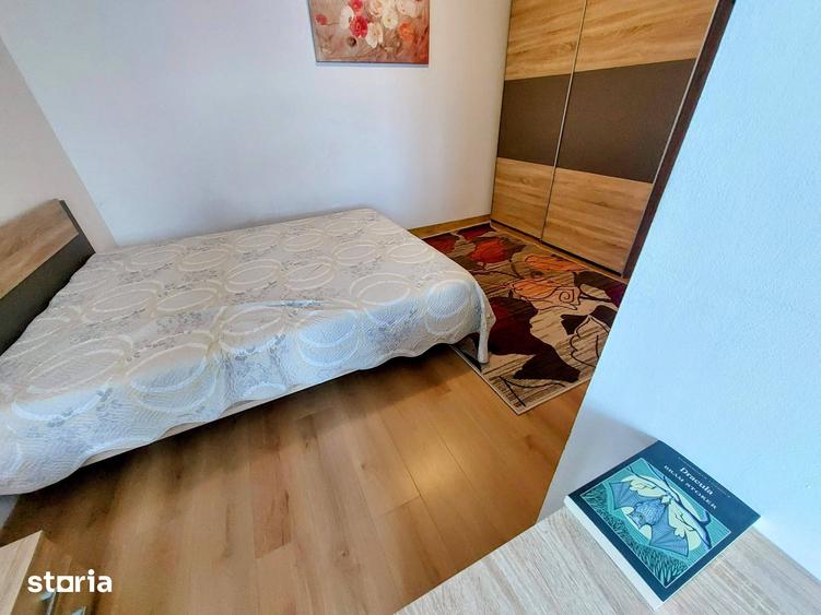 Apartament cu 4 camere semidecomandat în Central