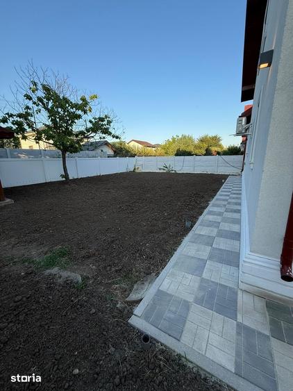 Casă cu 4 camere cu Teren 600 Mp în Glina