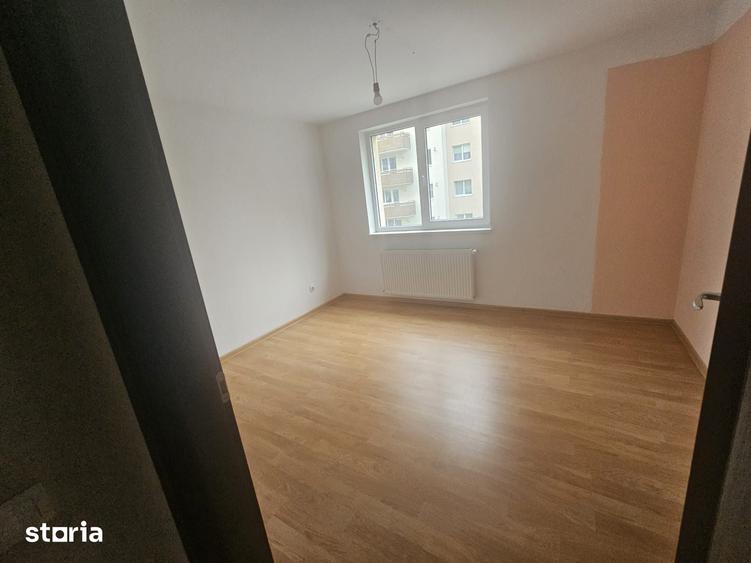 Apartament 3 Camere 2 bai Urban- 100m de Mall Coresi - 5
