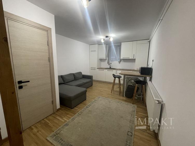 Apartament cu 3 camere semidecomandat, mobilat în Ultracentral