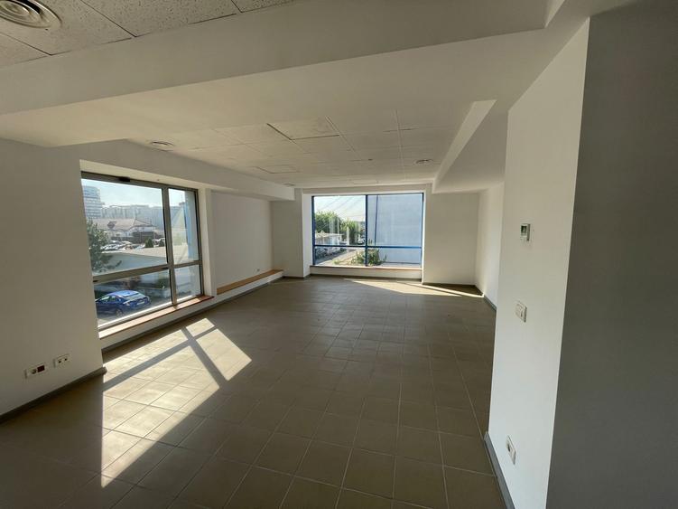 Spațiu comercial, de 380 mp, în Calea Severinului
