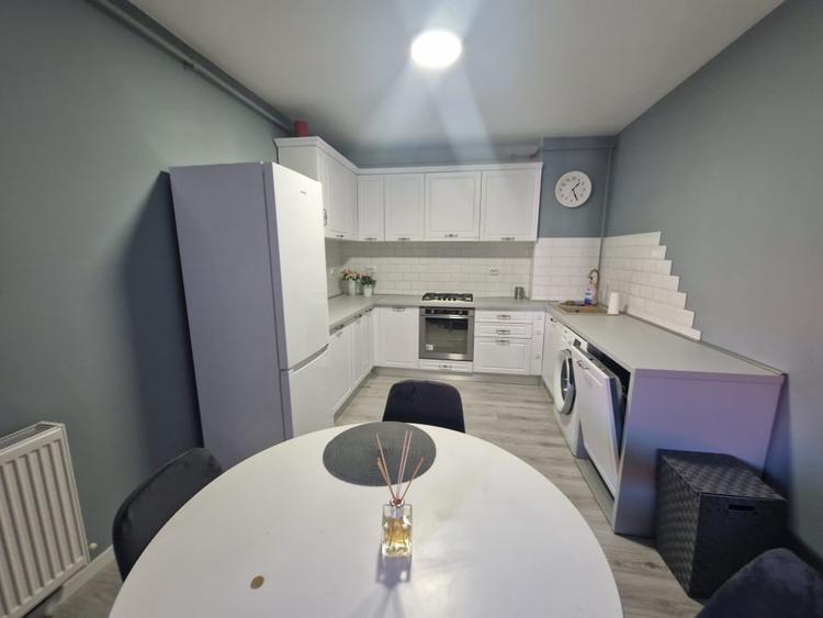 Apartament cu 2 camere semidecomandat în Iris
