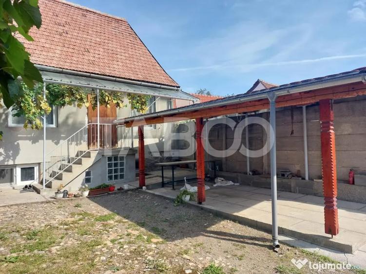 Casă cu 4 camere cu Teren 759 Mp în Central