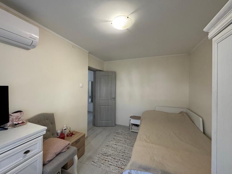 Apartament cu 2 camere decomandat în