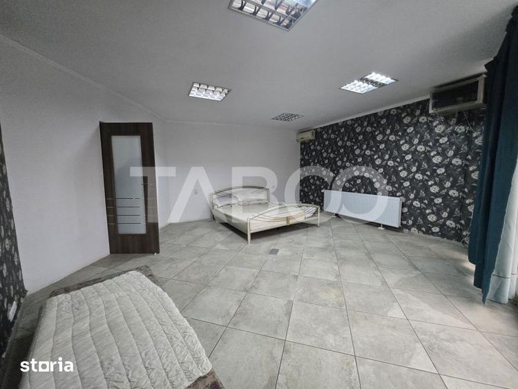 Apartament cu 4 camere decomandat în Slimnic