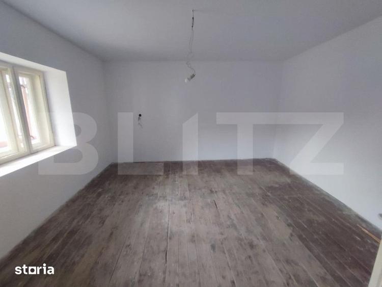 Casă cu 2 camere cu Teren 200 Mp în Central