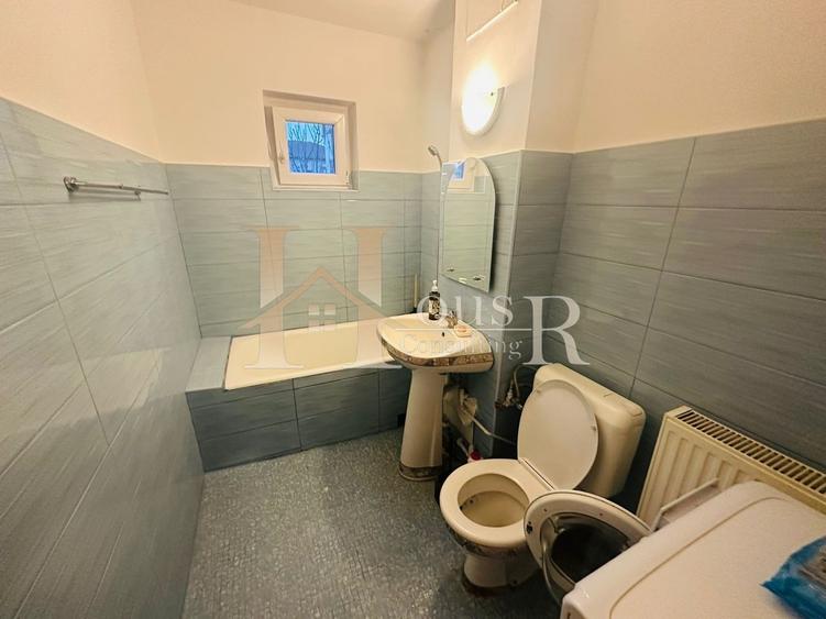 Apartament cu 4 camere decomandat în Girocului