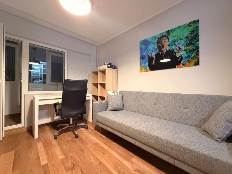 Apartament cu 3 camere semidecomandat, mobilat în Crângași