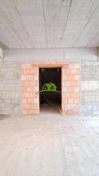 Apartament cu 3 camere decomandat în Traian