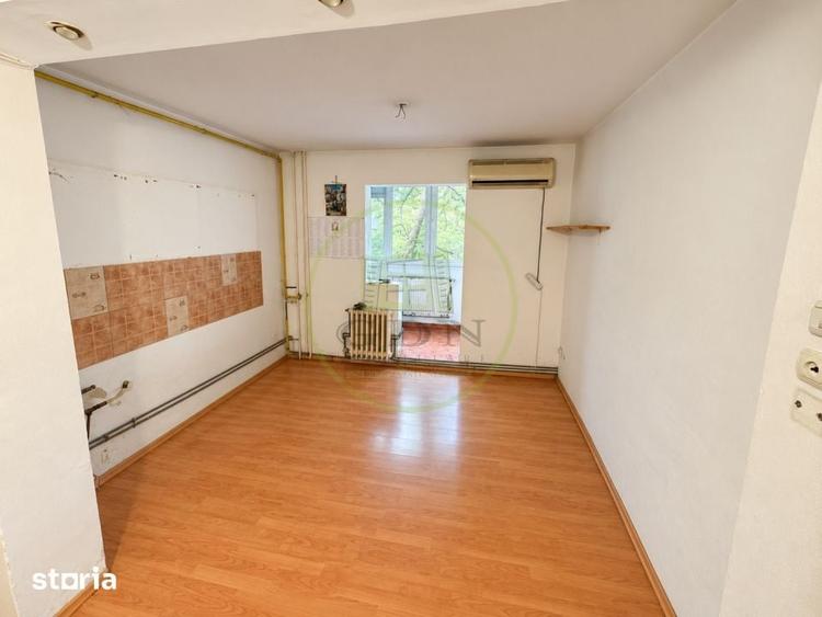 Apartament cu 3 camere în Rahova