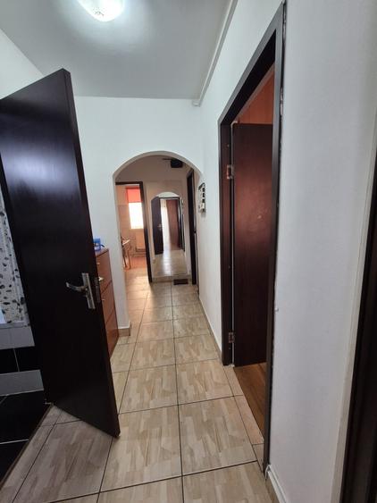 Apartament cu 3 camere decomandat în Ultracentral