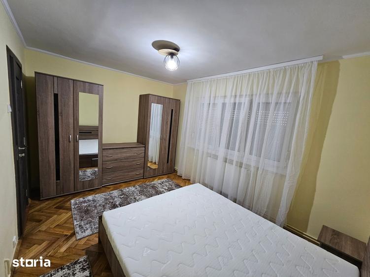 Apartament cu 3 camere în Micro 16