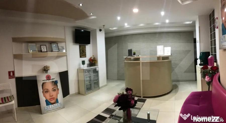 Spațiu comercial, de 290 mp, în Micro 3