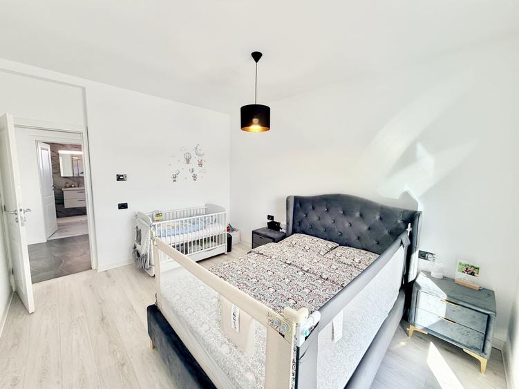 Duplex cu 4 camere cu Teren 273 Mp în Moșnița Nouă
