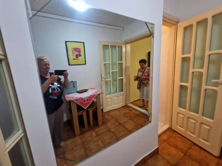 Apartament cu 2 camere nedecomandat, mobilat în P-ța Unirii