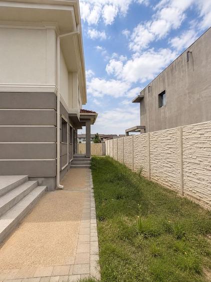 Duplex cu 4 camere cu Canalizare în Moșnița Nouă
