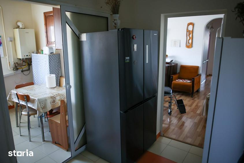 Apartament cu 3 camere semidecomandat în Ultracentral
