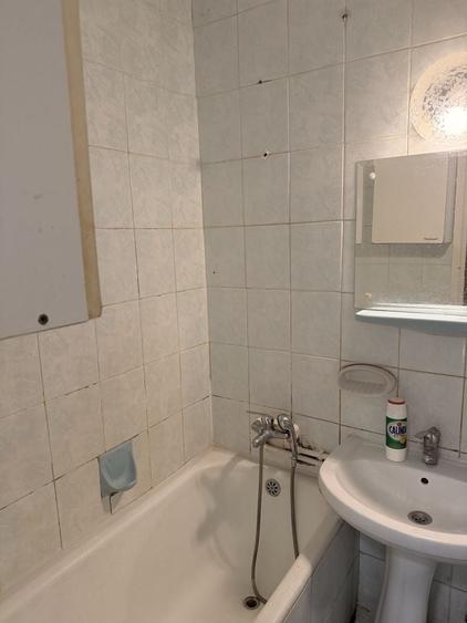 Apartament cu 3 camere decomandat în Brâncoveanu