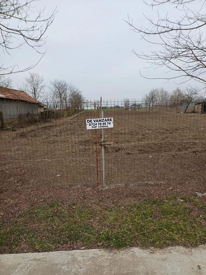 Teren de 2500 mp, în Valea Cânepii