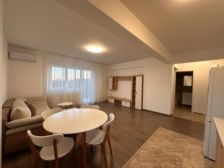 Apartament cu 2 camere semidecomandat, mobilat în Metalurgiei
