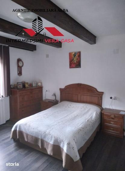 Casă cu 7 camere cu Teren 450 Mp în Meteș