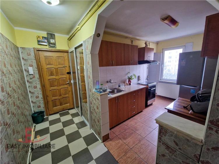 Apartament cu 2 camere decomandat în Tudor
