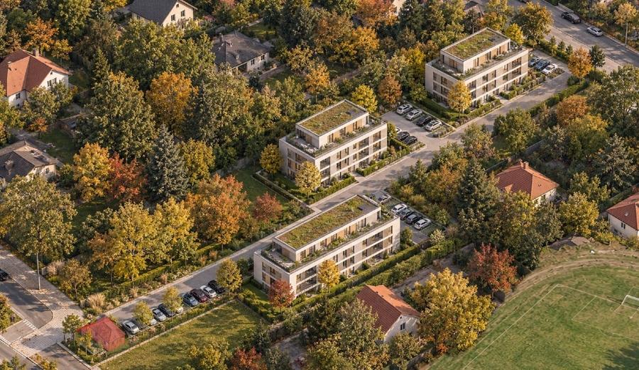 Teren Construcții intravilan de 6450 mp, în Central
