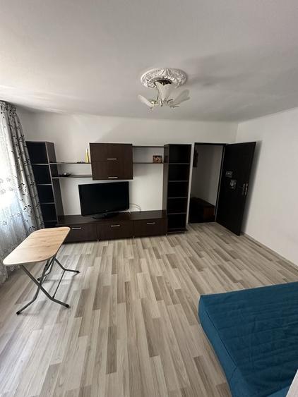 Apartament cu 2 camere în Uiești
