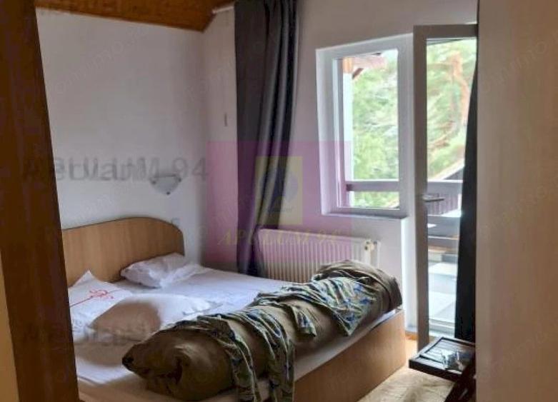 Casă cu 6 camere cu Teren 340 Mp în Cumpătu