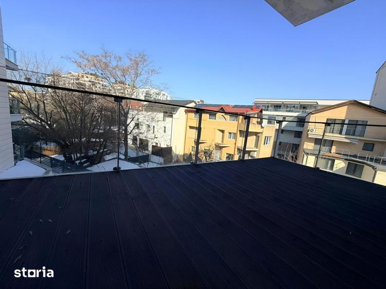 Apartament cu 3 camere decomandat în Aviației
