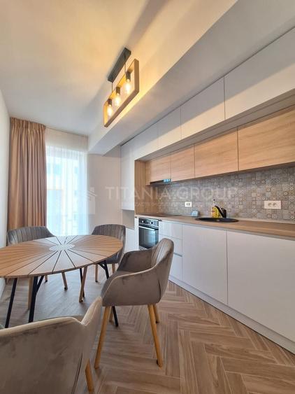 Apartament cu 3 camere decomandat, mobilat în Central