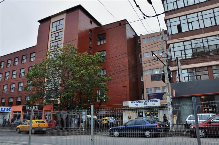 Birou, de 58 mp, în Politehnica