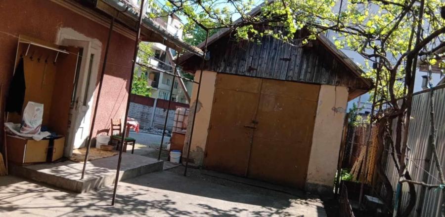 Casă cu 3 camere în Central