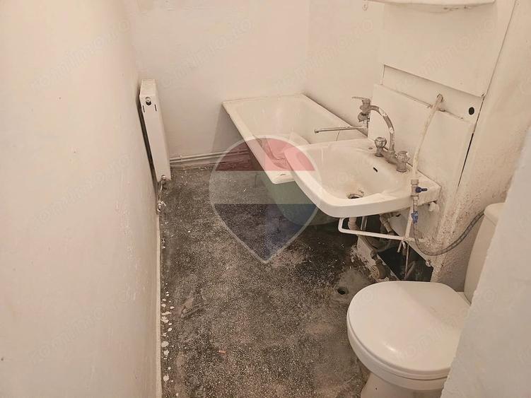 Garsonieră decomandată în Central