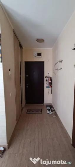 Apartament cu 3 camere decomandat în Prelungirea Ghencea