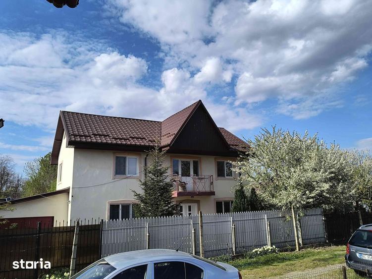 Casă cu 4 camere cu Teren 500 Mp în Republicii