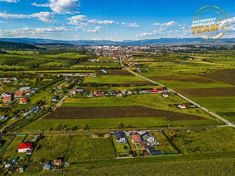 Teren Construcții intravilan de 31605 mp, în Exterior Est