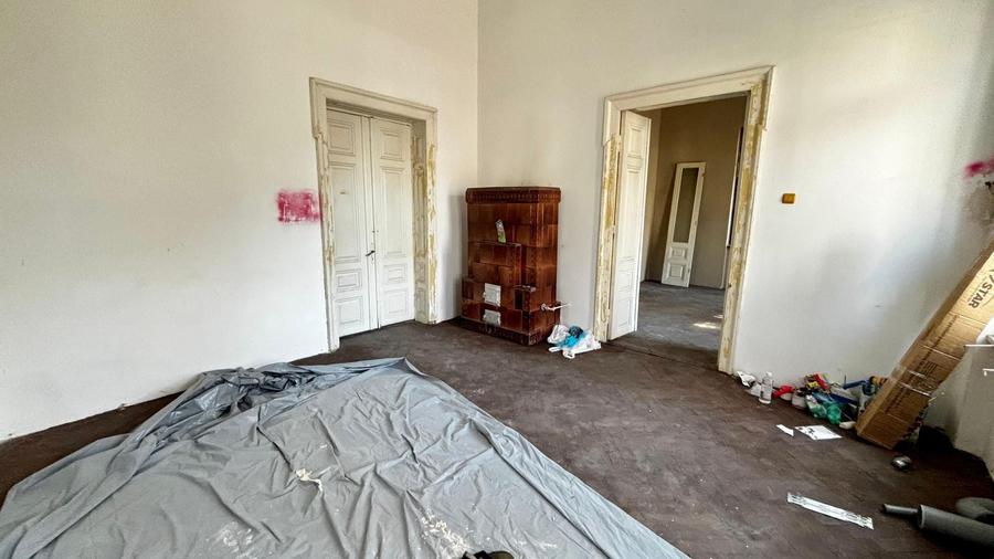 Casă individuală cu 5 camere cu Canalizare în Central