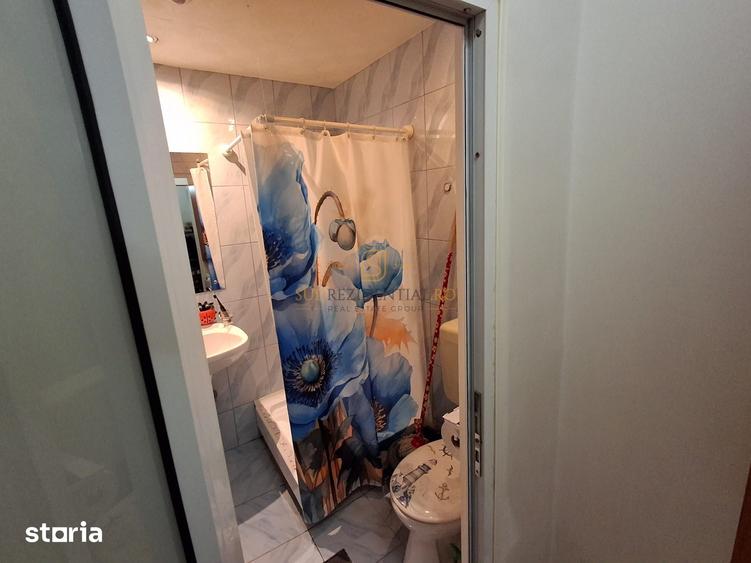 Apartament cu 4 camere decomandat în Apărătorii Patriei